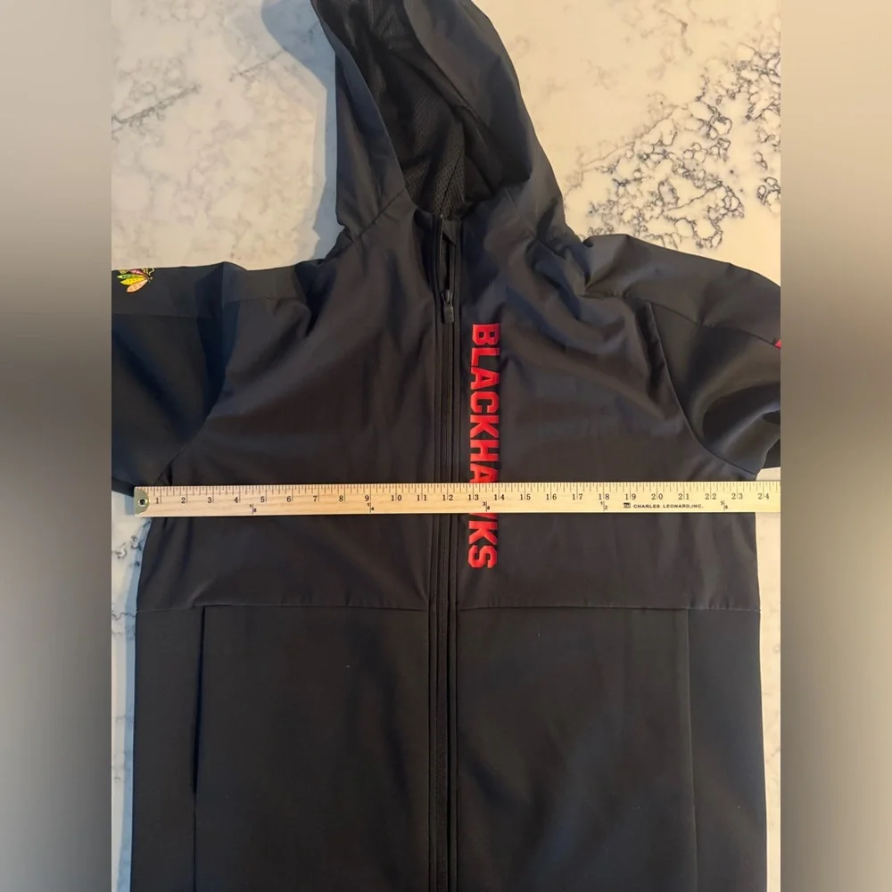 Chicago Blackhawks NHL Hockey Men’s Adidas Hooded Pullover Large